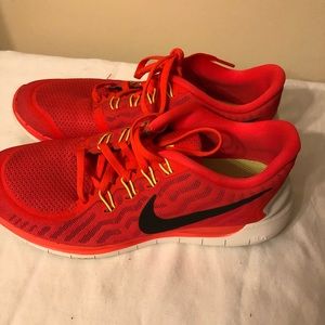 Nike Barefoot Ride 5.0 shoes size 8 in orange